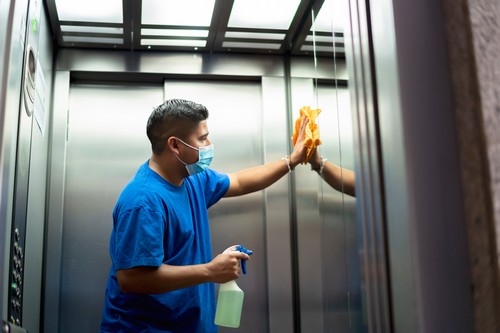 Renton commercial cleaning company in WA near 98056