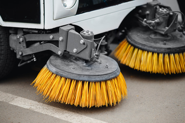 Professional Puyallup parking lot sweeping in WA near 98371